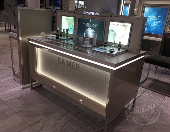 高档化妆品展示柜图片