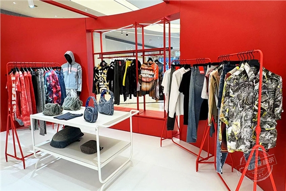 服装店中岛展示柜