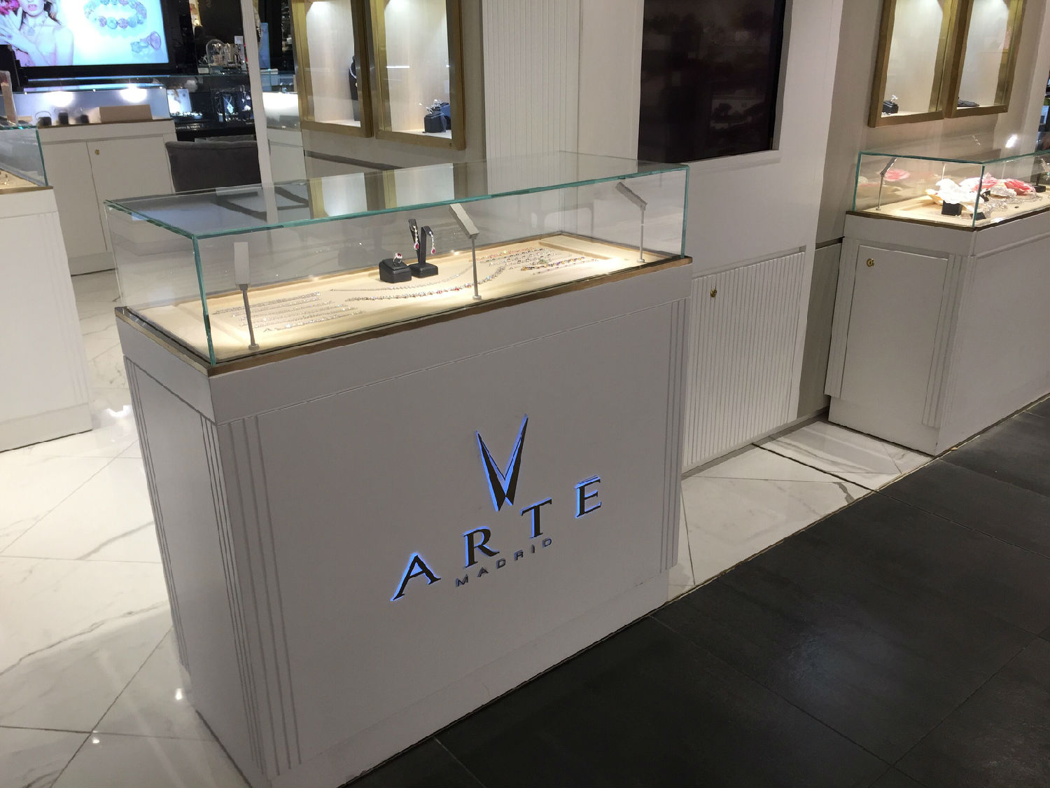 珠宝展柜