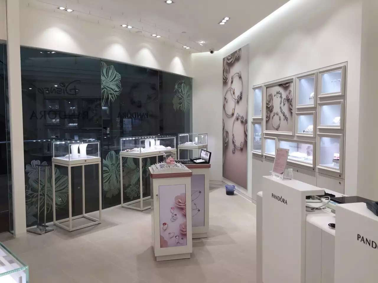 北京珠宝展柜制作