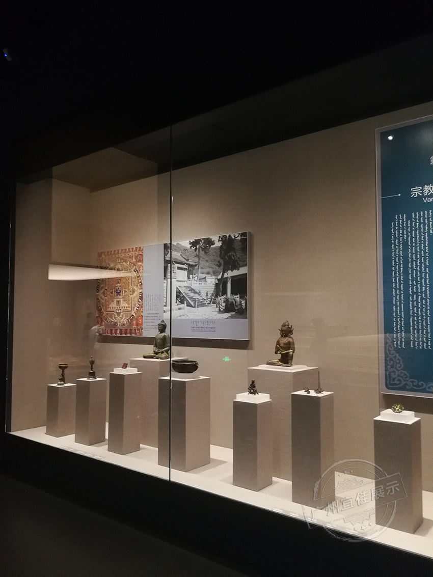 国家博物馆展柜