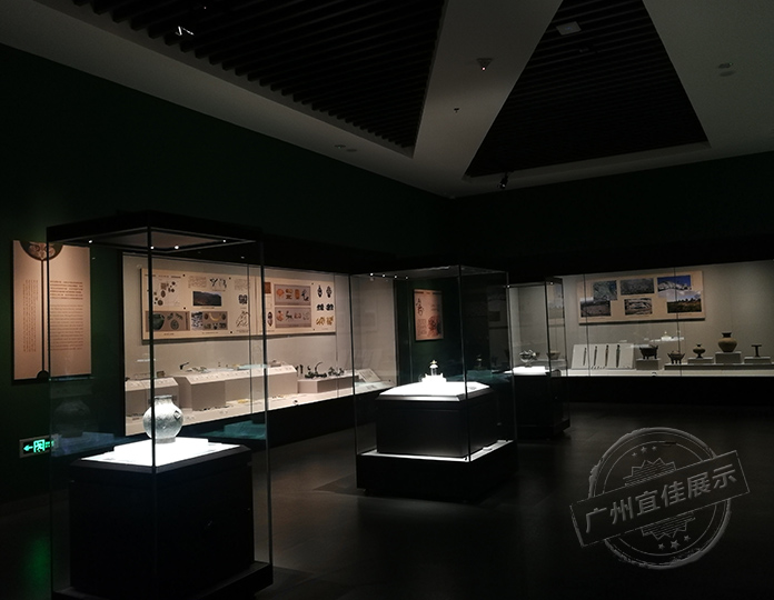国家博物馆展柜