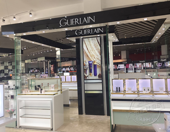 南京化妆品展柜厂家
