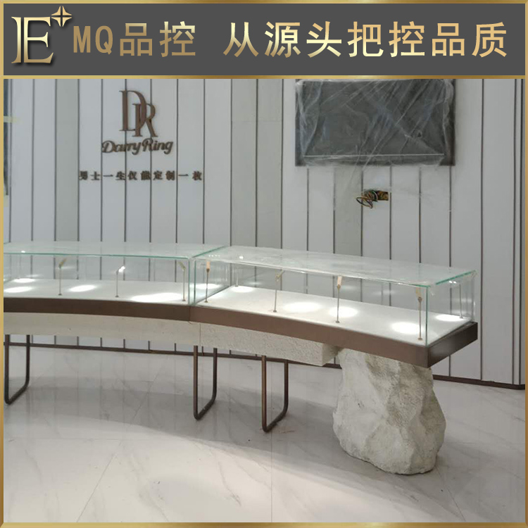 莞城珠宝展柜厂家