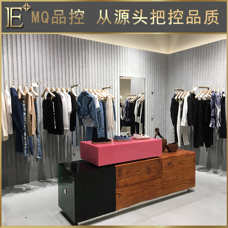 奢侈品店铺展柜