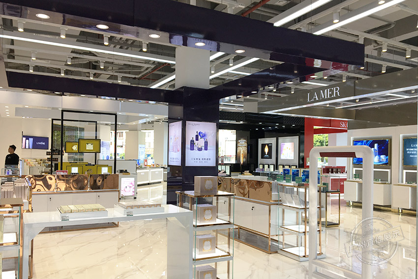 免税店化妆品展柜