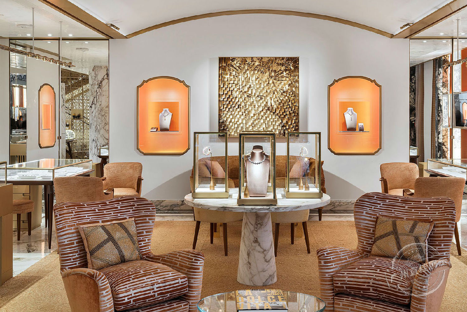 BVLGARI  珠宝展示柜
