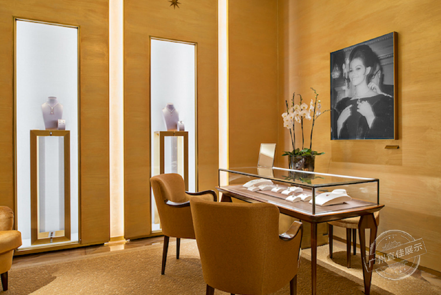 BVLGARI  珠宝展示柜