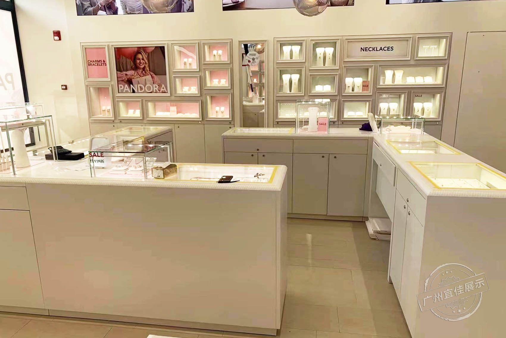 Pandora潘多拉 珠宝展柜