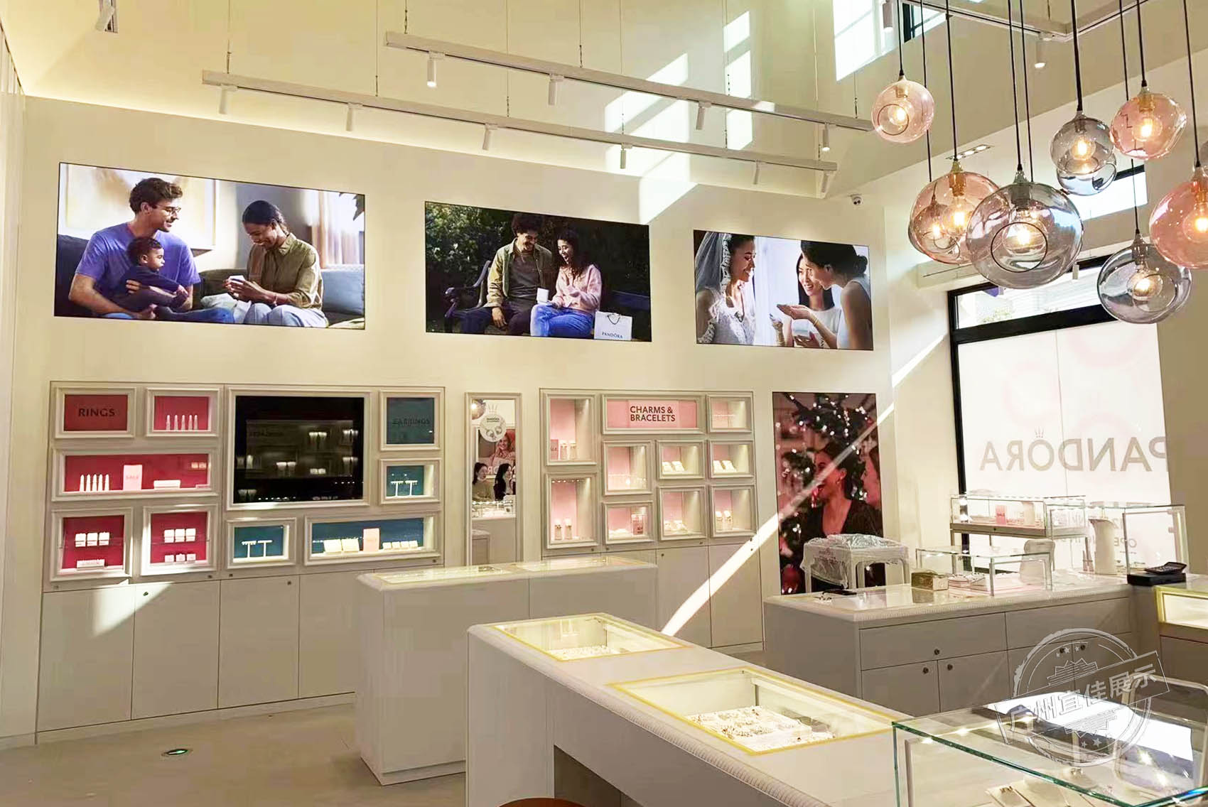 Pandora潘多拉 珠宝展柜