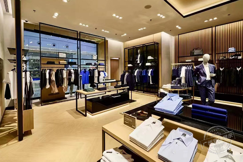 BOSS 服装展柜