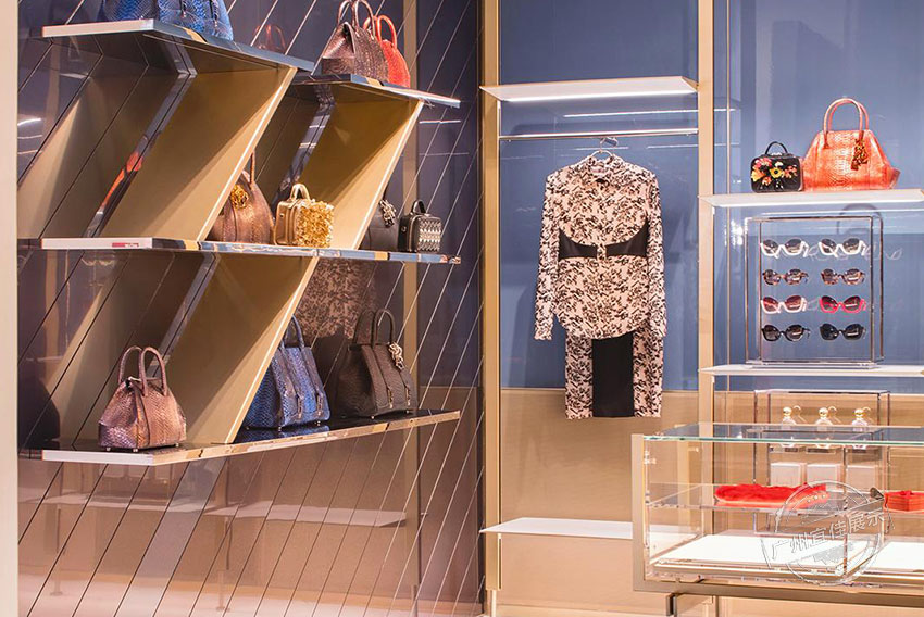 La Perla 服装展柜
