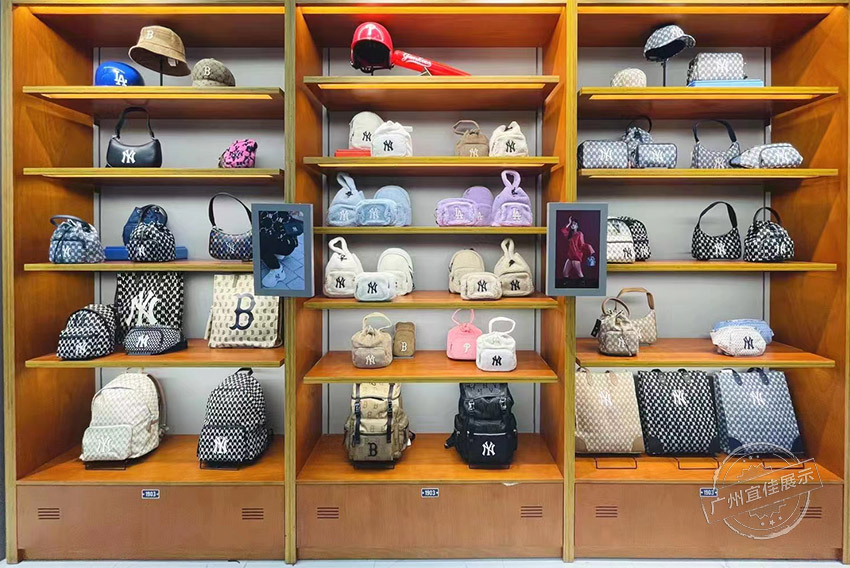 MLB 服装展柜