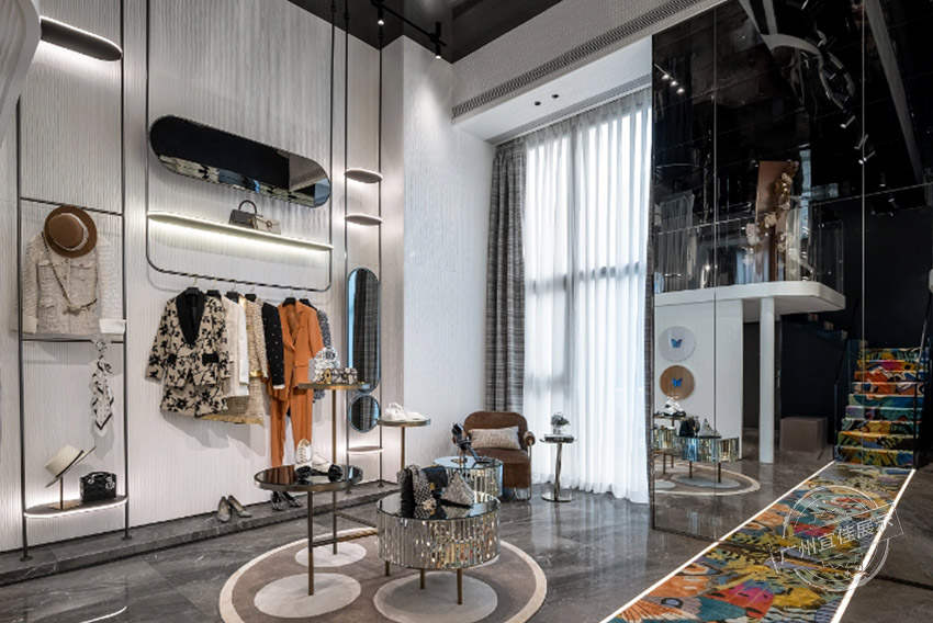 服装精品店展柜 