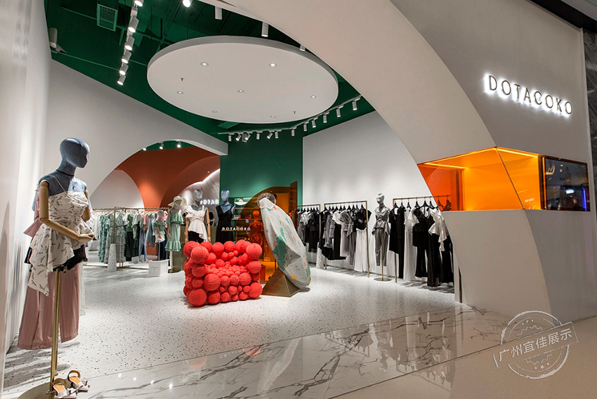 DOTACOKO 服装展柜（深圳海岸城店）
