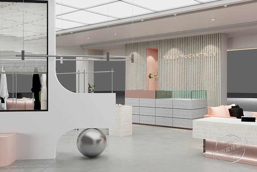 Stella Mccartney 快闪店服装展柜