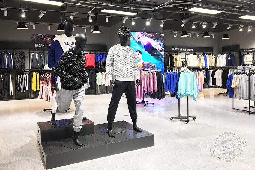 运动品牌 服装展柜（佛山宝港奥莱集合店）