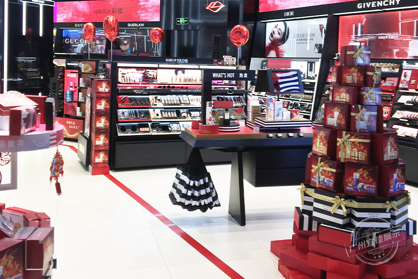 丝芙兰SEPHORA 化妆品展柜