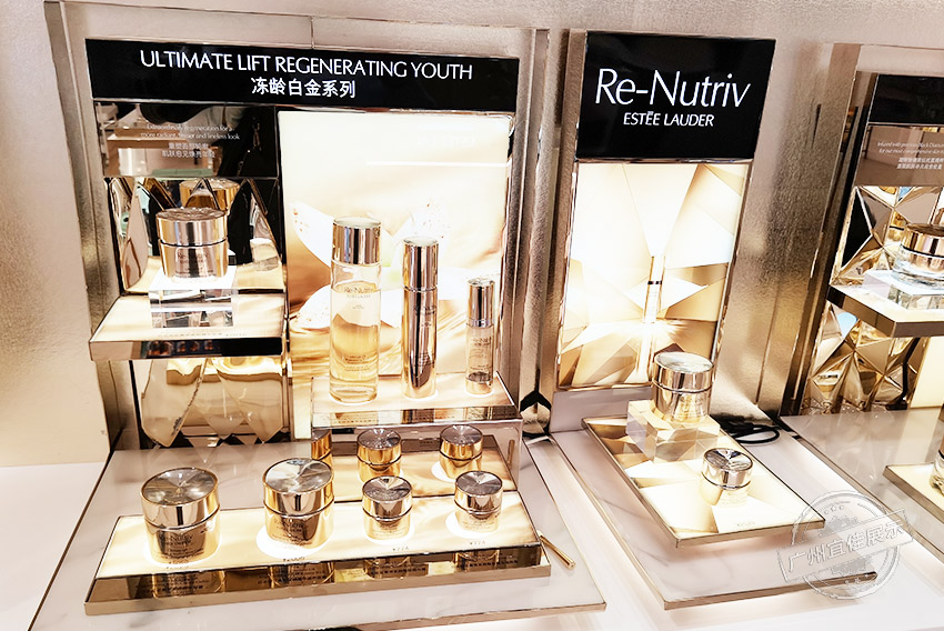 雅诗兰黛Estee Lauder 化妆品展柜