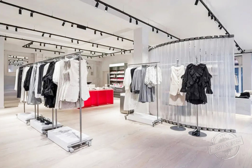 H&M 服装展柜