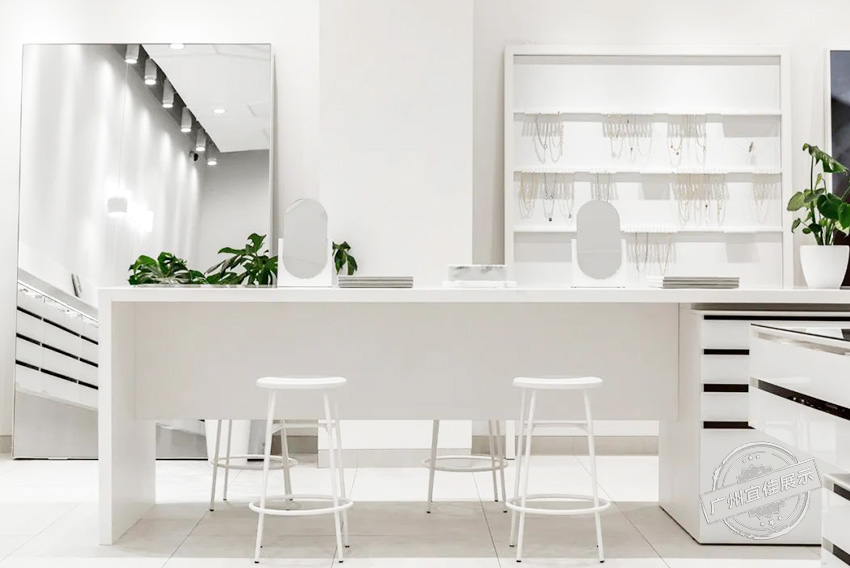 Poison Drop精品店 珠宝展柜