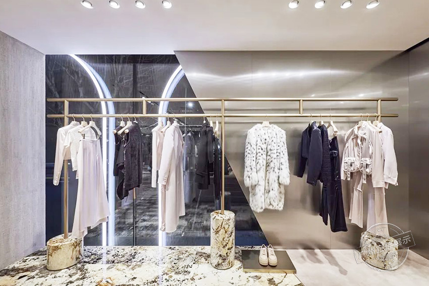 FENDI旗舰店 奢侈品展柜