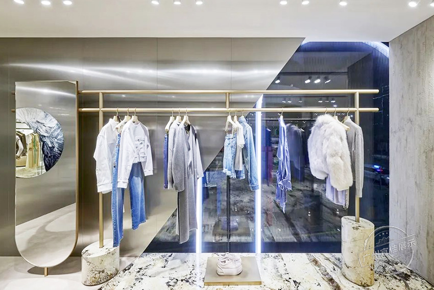 FENDI旗舰店 奢侈品展柜