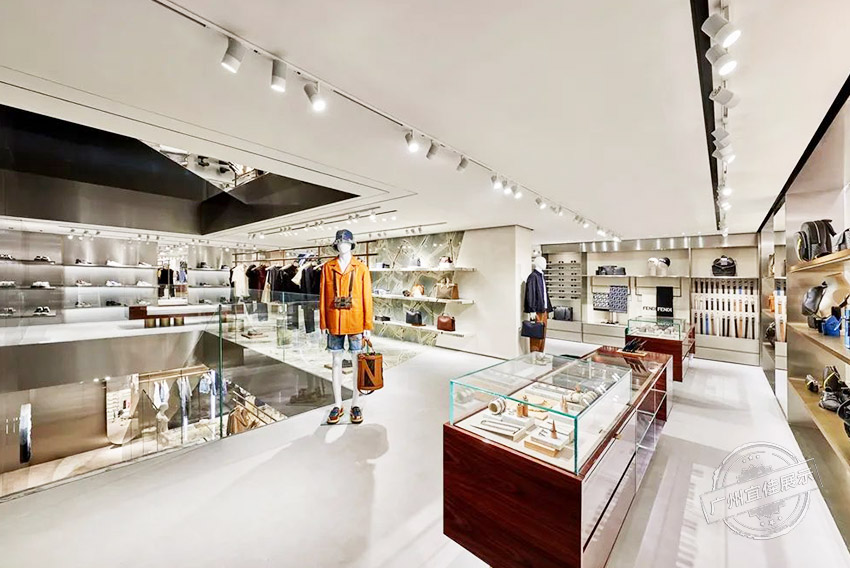 FENDI旗舰店 奢侈品展柜