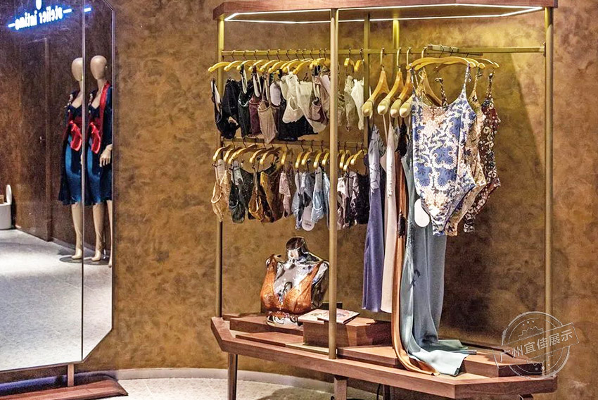Atelier intimo精品店 服装展柜