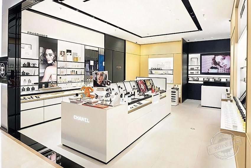 CHANEL香奈儿 高端化妆品展柜