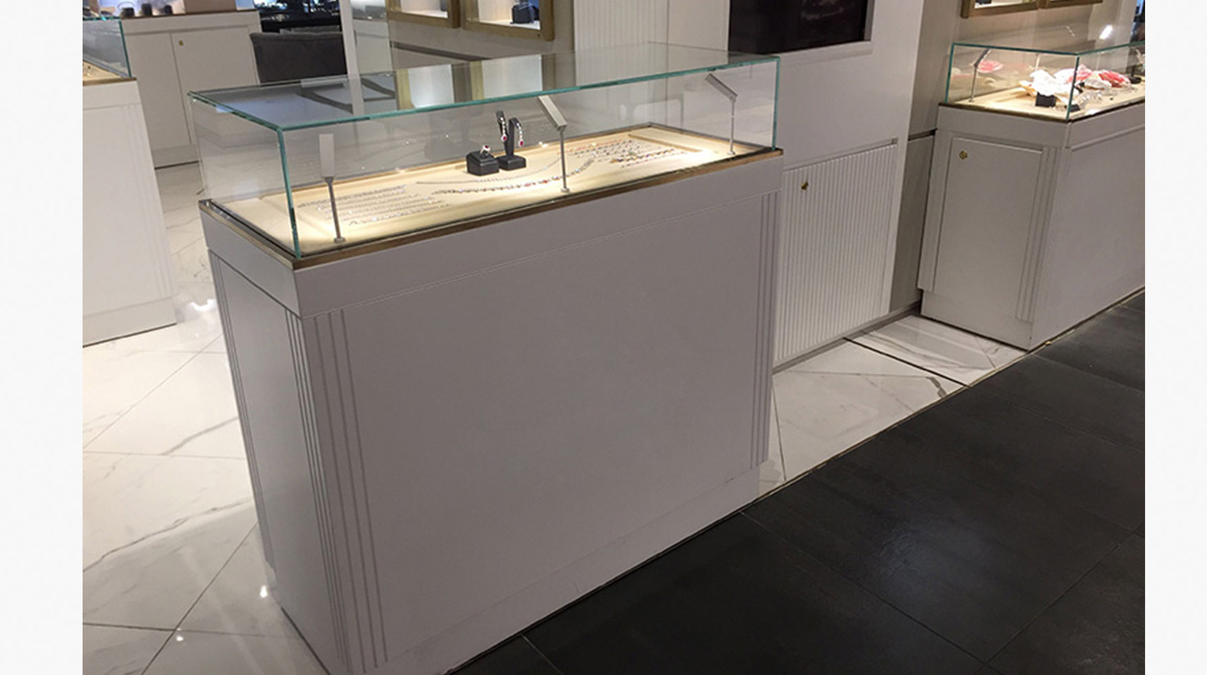 珠宝展柜定制案例