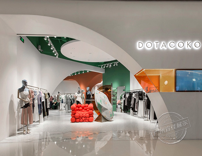 DOTACOKO 服装展柜（深圳海岸城店）